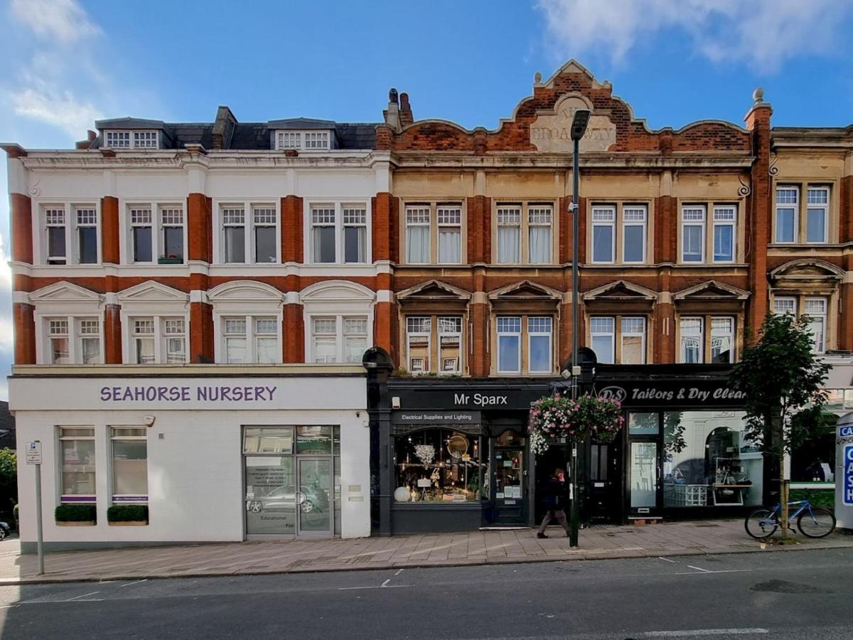 ロンドンPass The Keys Wimbledon Hideawayアパートメント エクステリア 写真